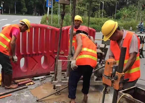 平昌一路面注浆加固
